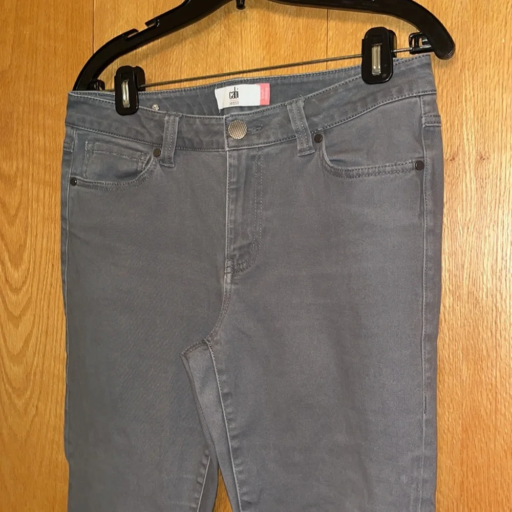 Cabi size 8 x 30” skinny high rise stretch jeans smoke Pearl gray barely worn